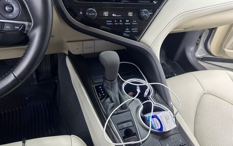 Toyota Camry, 2021 год, 3 450 000 рублей, 6 фотография