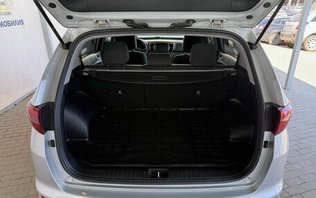 KIA Sportage IV рестайлинг, 2018 год, 2 099 000 рублей, 10 фотография