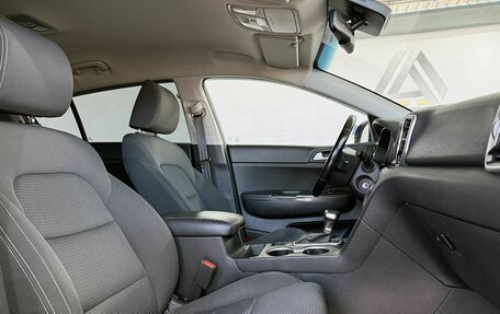 KIA Sportage IV рестайлинг, 2018 год, 2 099 000 рублей, 12 фотография