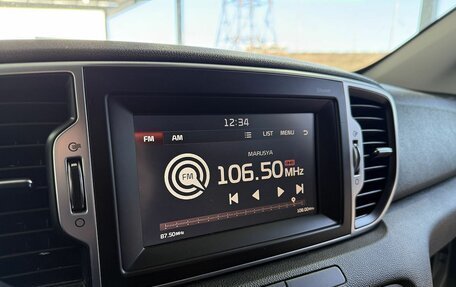 KIA Sportage IV рестайлинг, 2018 год, 2 099 000 рублей, 14 фотография