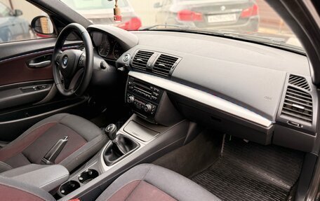 BMW 1 серия, 2006 год, 599 000 рублей, 26 фотография