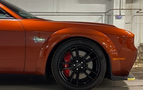 Dodge Challenger III рестайлинг 2, 2022 год, 15 990 000 рублей, 10 фотография