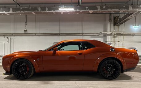 Dodge Challenger III рестайлинг 2, 2022 год, 15 990 000 рублей, 4 фотография