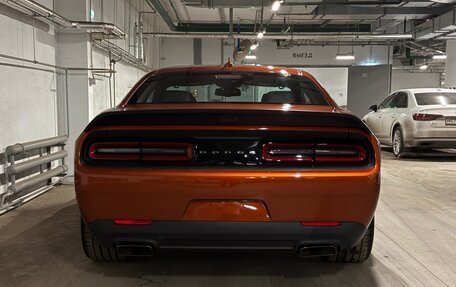 Dodge Challenger III рестайлинг 2, 2022 год, 15 990 000 рублей, 7 фотография