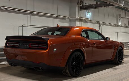 Dodge Challenger III рестайлинг 2, 2022 год, 15 990 000 рублей, 6 фотография