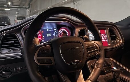 Dodge Challenger III рестайлинг 2, 2022 год, 15 990 000 рублей, 24 фотография