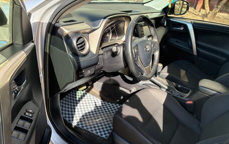 Toyota RAV4, 2015 год, 1 889 000 рублей, 5 фотография