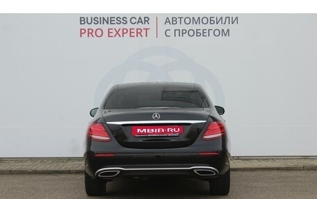 Mercedes-Benz E-Класс, 2019 год, 3 650 000 рублей, 6 фотография