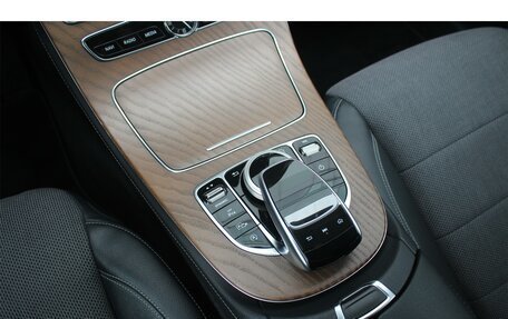 Mercedes-Benz E-Класс, 2019 год, 3 650 000 рублей, 23 фотография