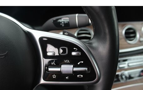 Mercedes-Benz E-Класс, 2019 год, 3 650 000 рублей, 28 фотография