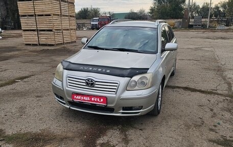 Toyota Avensis III рестайлинг, 2004 год, 444 444 рублей, 1 фотография