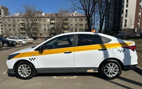 Hyundai Solaris II рестайлинг, 2021 год, 1 000 000 рублей, 2 фотография