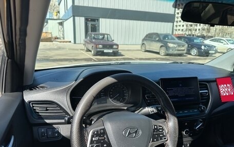 Hyundai Solaris II рестайлинг, 2021 год, 1 000 000 рублей, 9 фотография