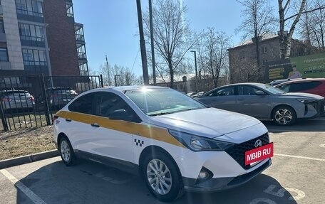 Hyundai Solaris II рестайлинг, 2021 год, 1 000 000 рублей, 5 фотография