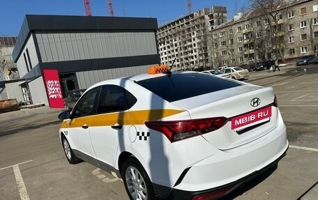 Hyundai Solaris II рестайлинг, 2021 год, 1 000 000 рублей, 6 фотография