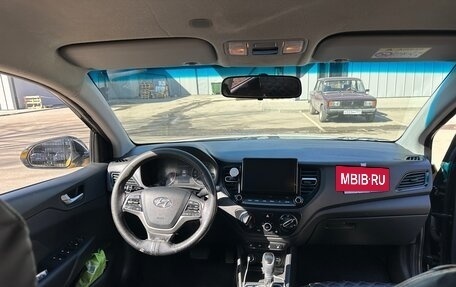 Hyundai Solaris II рестайлинг, 2021 год, 1 000 000 рублей, 10 фотография