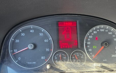 Volkswagen Touran III, 2008 год, 520 000 рублей, 15 фотография