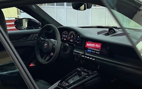 Porsche 911, 2024 год, 34 000 000 рублей, 6 фотография