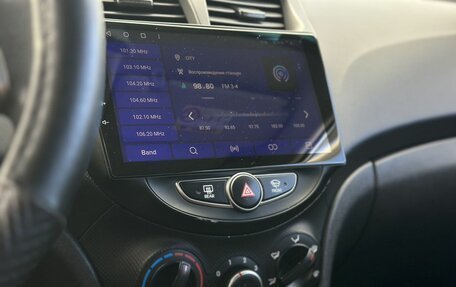 Hyundai Solaris II рестайлинг, 2015 год, 1 030 000 рублей, 17 фотография