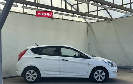 Hyundai Solaris II рестайлинг, 2015 год, 1 030 000 рублей, 8 фотография