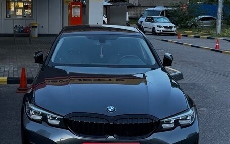 BMW 3 серия, 2020 год, 3 300 000 рублей, 1 фотография