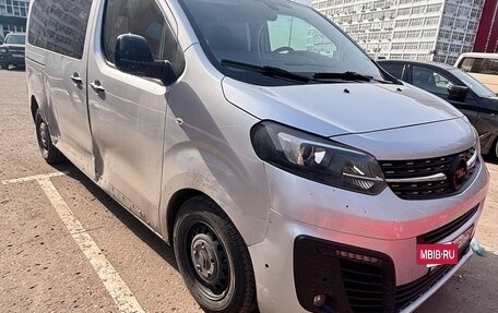 Opel Zafira Life I, 2020 год, 2 500 000 рублей, 3 фотография