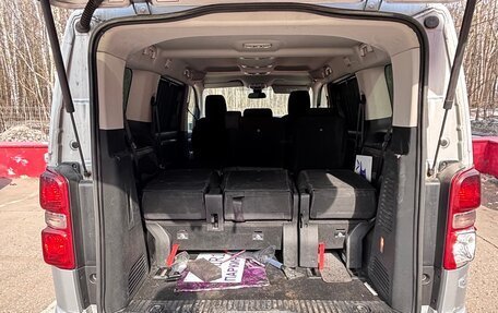 Opel Zafira Life I, 2020 год, 2 500 000 рублей, 11 фотография