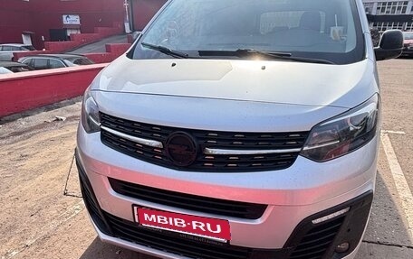 Opel Zafira Life I, 2020 год, 2 500 000 рублей, 2 фотография