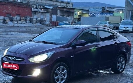 Hyundai Solaris II рестайлинг, 2011 год, 620 000 рублей, 3 фотография