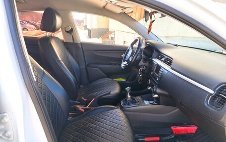 KIA Rio IV, 2017 год, 1 350 000 рублей, 8 фотография