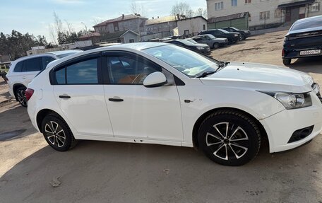Chevrolet Cruze II, 2012 год, 700 000 рублей, 2 фотография