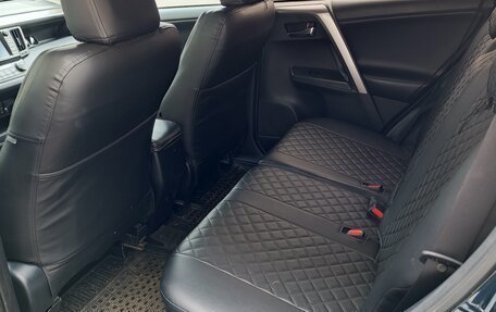 Toyota RAV4, 2018 год, 2 950 000 рублей, 6 фотография