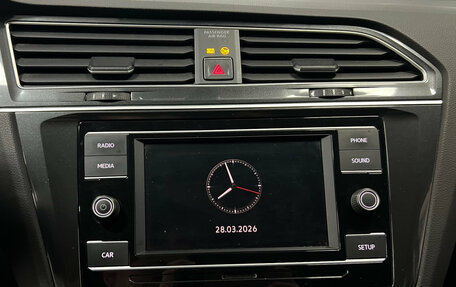 Volkswagen Tiguan II, 2018 год, 2 690 000 рублей, 14 фотография