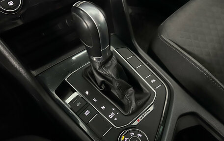 Volkswagen Tiguan II, 2018 год, 2 690 000 рублей, 17 фотография