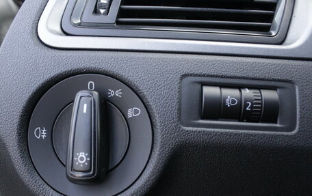 Skoda Rapid I, 2015 год, 1 090 000 рублей, 8 фотография