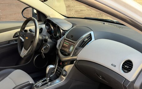 Chevrolet Cruze II, 2013 год, 850 000 рублей, 10 фотография