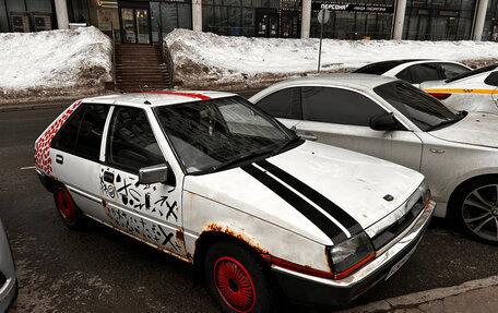 Mitsubishi Mirage II, 1985 год, 150 000 рублей, 2 фотография