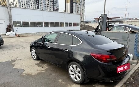 Opel Astra J, 2013 год, 790 000 рублей, 3 фотография
