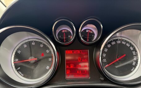 Opel Astra J, 2013 год, 790 000 рублей, 13 фотография