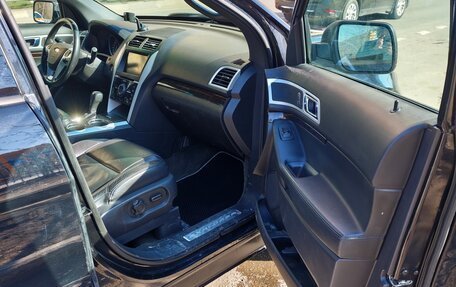 Ford Explorer VI, 2013 год, 1 500 000 рублей, 8 фотография