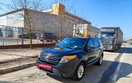 Ford Explorer VI, 2013 год, 1 500 000 рублей, 2 фотография