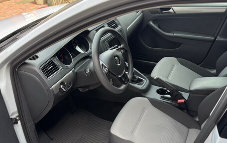 Volkswagen Jetta VI, 2017 год, 1 360 000 рублей, 7 фотография