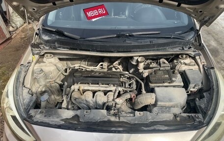 Hyundai Solaris II рестайлинг, 2013 год, 900 000 рублей, 14 фотография