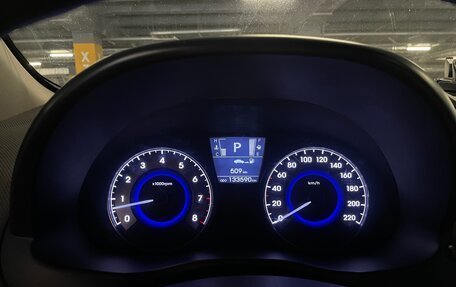 Hyundai Solaris II рестайлинг, 2013 год, 900 000 рублей, 24 фотография