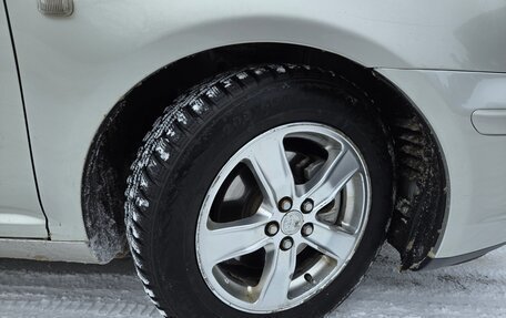 Toyota Avensis III рестайлинг, 2005 год, 699 000 рублей, 4 фотография