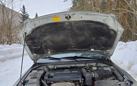 Toyota Avensis III рестайлинг, 2005 год, 699 000 рублей, 6 фотография