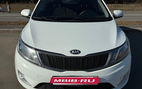 KIA Rio III рестайлинг, 2013 год, 718 000 рублей, 2 фотография
