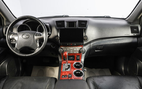 Toyota Highlander III, 2011 год, 2 499 000 рублей, 14 фотография