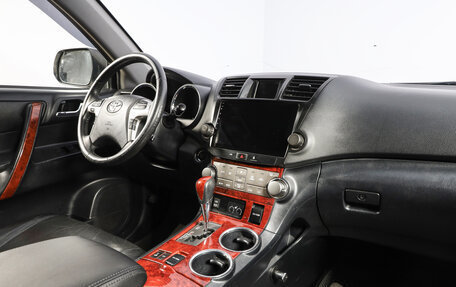 Toyota Highlander III, 2011 год, 2 499 000 рублей, 17 фотография
