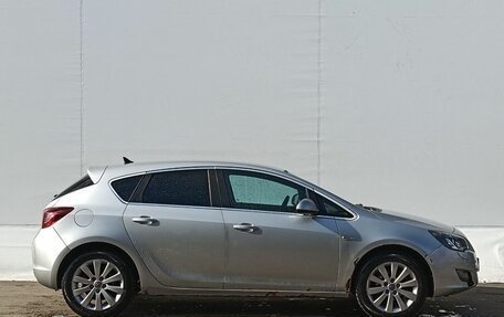 Opel Astra J, 2011 год, 595 000 рублей, 4 фотография